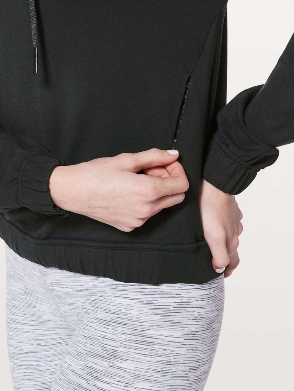 lululemon athletica Black hoodie - Picture 2 of 9